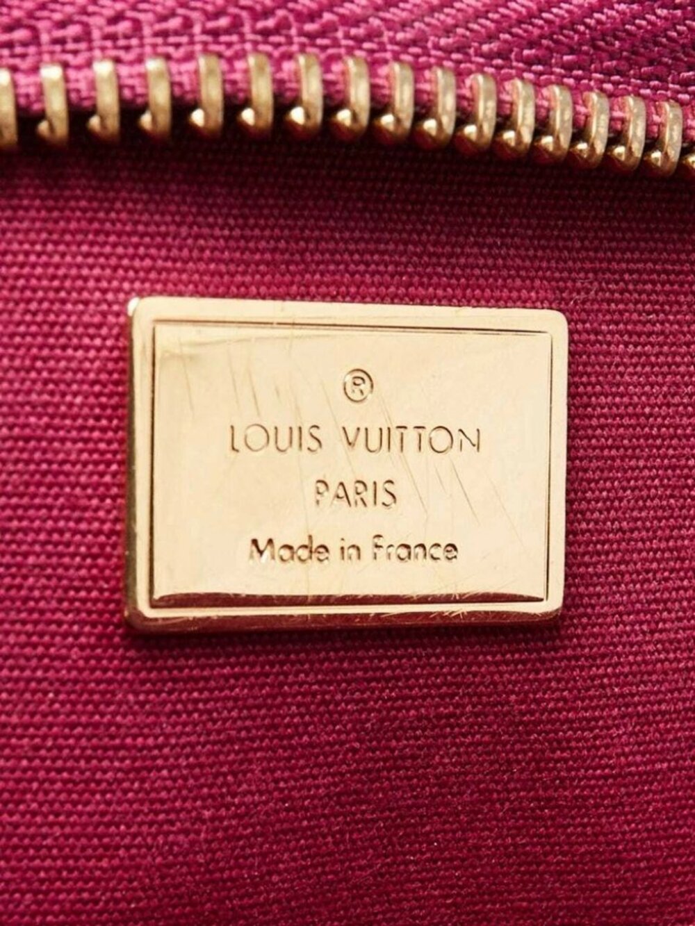 Louis Vuitton Magenta Monogram Vernis Brea PM NM Bag - Picture 12 of 12